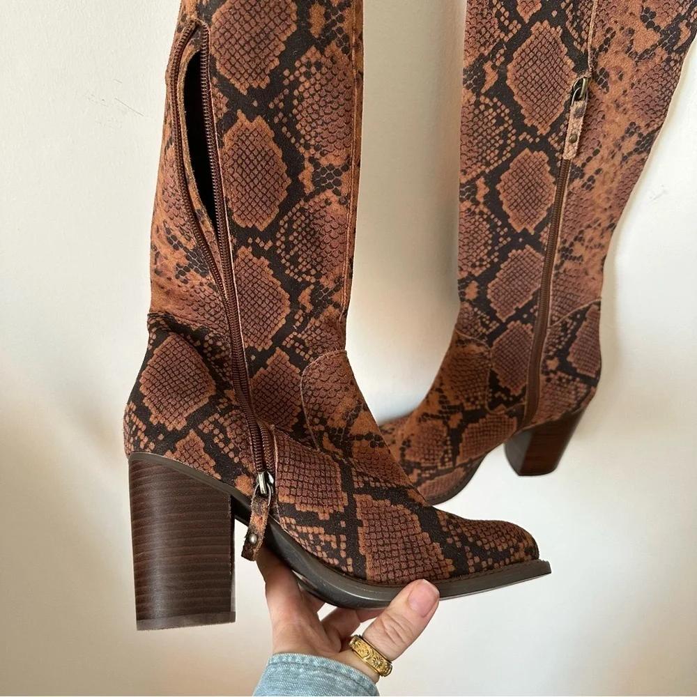 Kelsi Dagger Brooklyn Logan Over The Knee Brown Snake Print Suede Boots Size 8